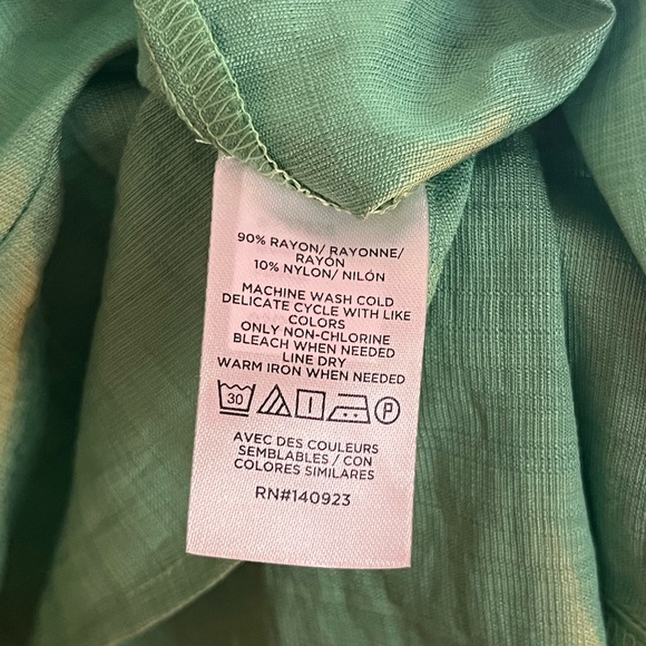 LOFT Light Green Sleeveless Top - Picture 7 of 8